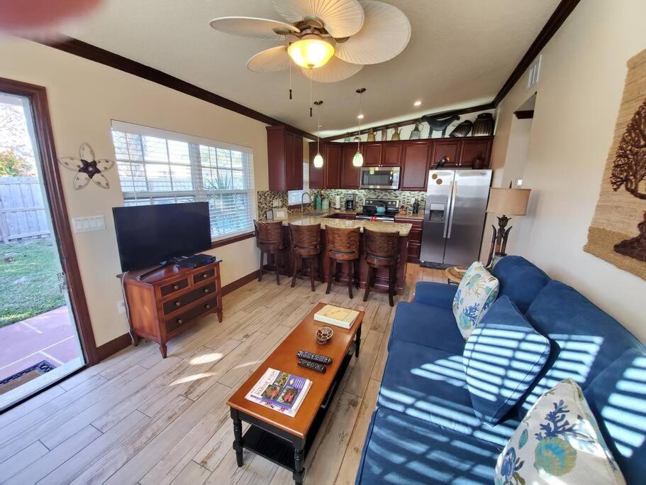 Hawaiian Cottage - Heated Pool Walk To The Beach Cocoa Beach Exterior foto